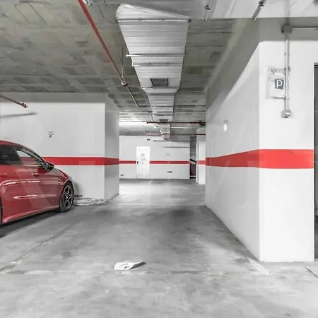 Cozy With Parking In The Center By Rems Malaga