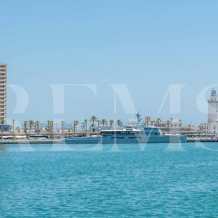 Cozy With Parking In The Center By Rems Malaga