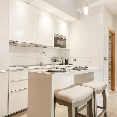 Cozy With Parking In The Center By Rems * Malaga