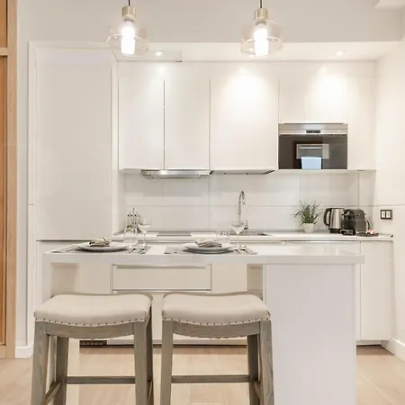 Cozy With Parking In The Center By Rems * Malaga