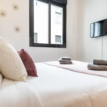 Cozy With Parking In The Center By Rems Malaga