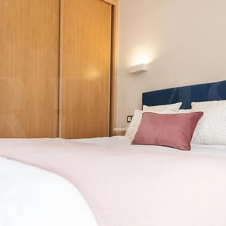 Cozy With Parking In The Center By Rems * Malaga