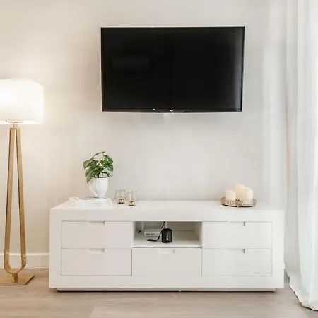 Cozy With Parking In The Center By Rems Apartment